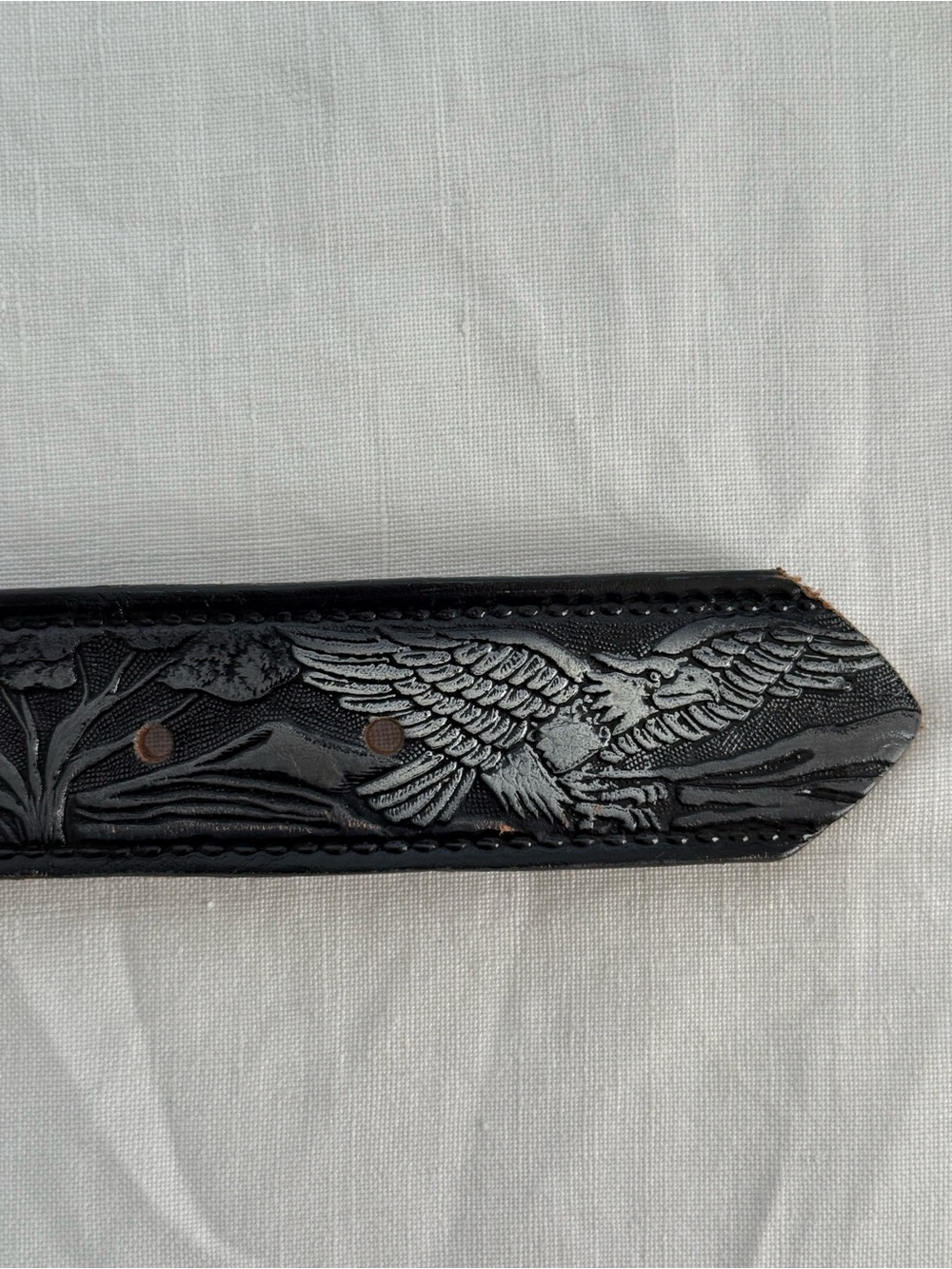 Vintage Harley Davidson
Hand Tooled Black Leather Belt - Picture 8 of 10